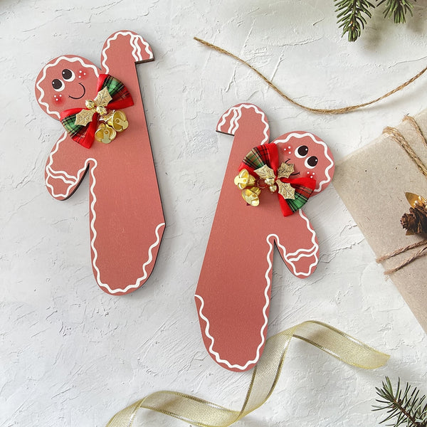 Creative Christmas door frame decoration gingerbread man