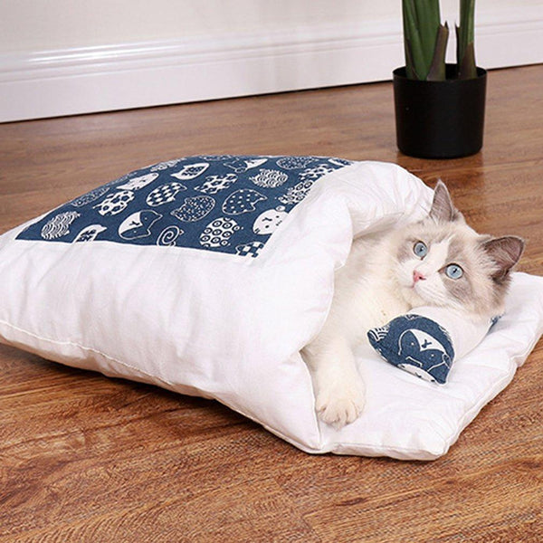 Japanese cat sleeping bag