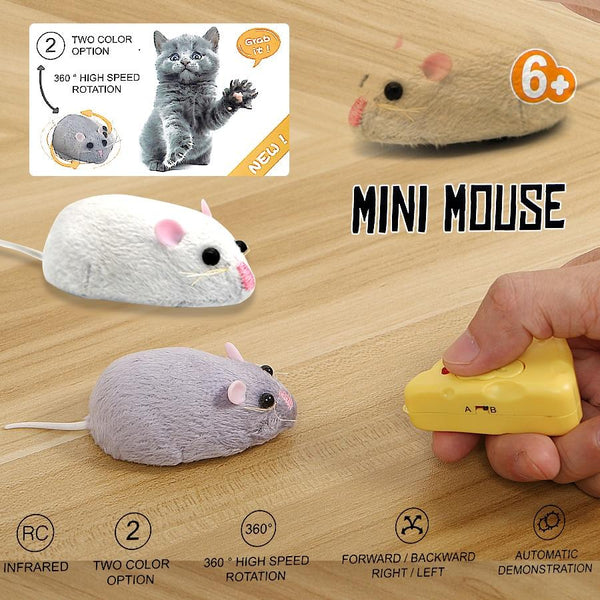 Wireless cat toy mini mouse including remote control