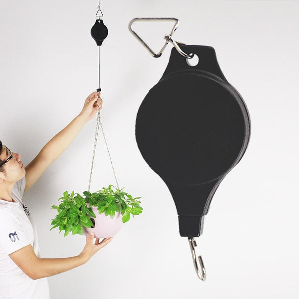 Retractable traffic light hoist for hanging plants (20KG load capacity)